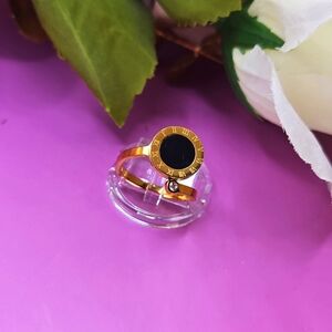 Roman Numeral Open Circle Ring - Gold